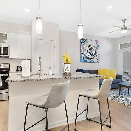 Stylish New Condo In Concord Exteriér fotografie