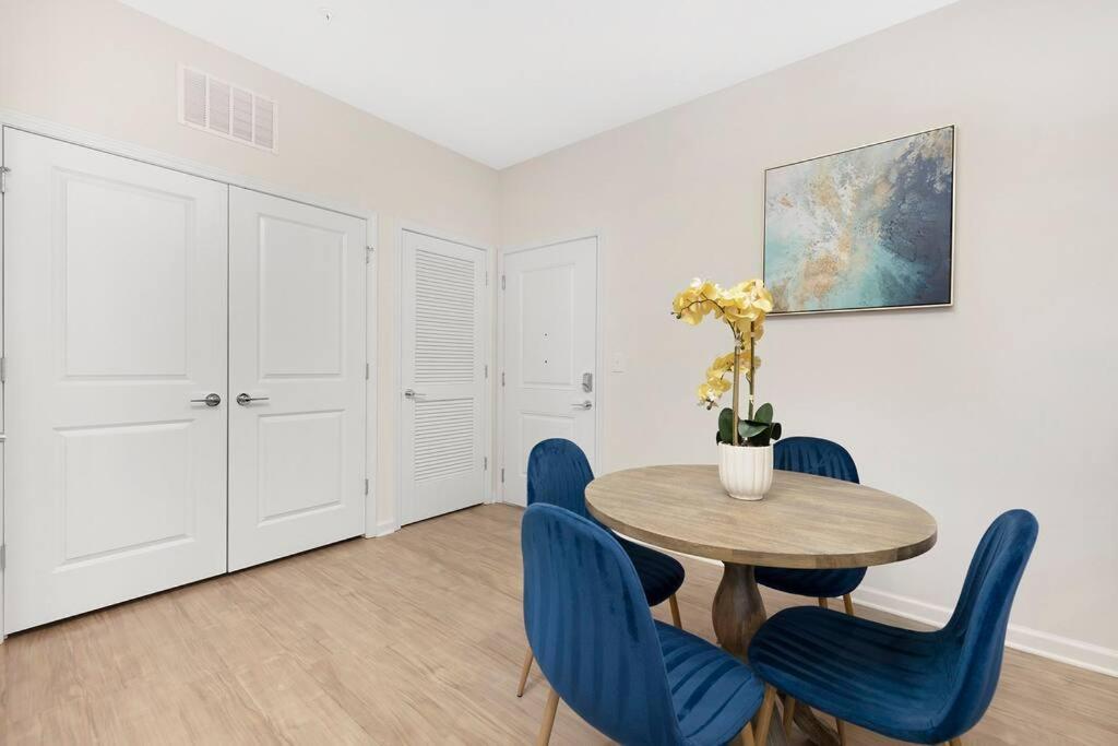 Stylish New Condo In Concord Exteriér fotografie