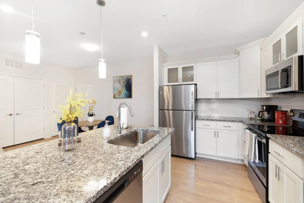 Stylish New Condo In Concord Exteriér fotografie