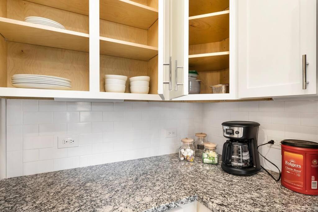Stylish New Condo In Concord Exteriér fotografie