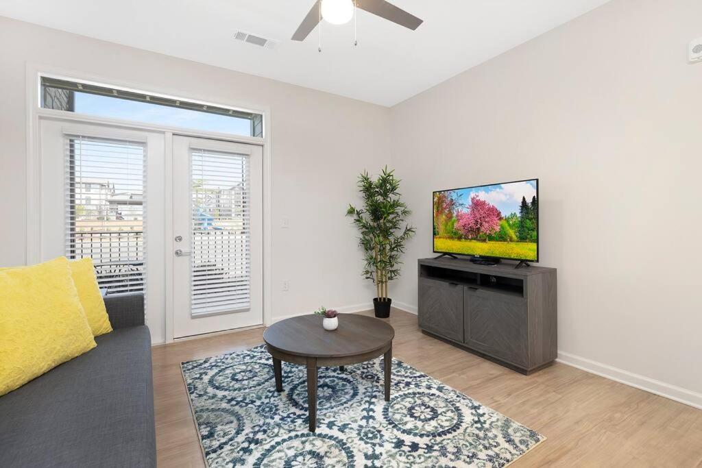 Stylish New Condo In Concord Exteriér fotografie